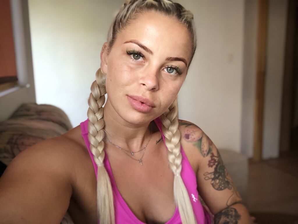 KateAllya